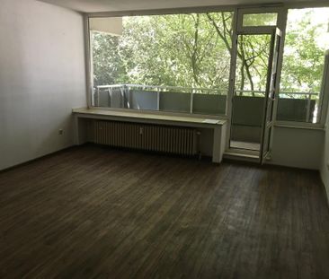 Familienwohnung-grosse 4 Zimmer-Wohnung über 2 Etagen mit 2 Balkonen - Photo 2