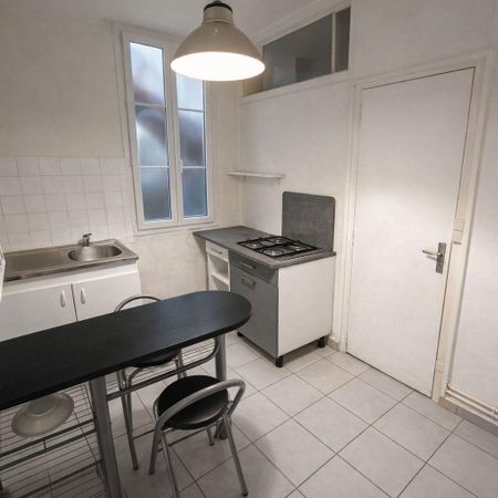 Location Appartement 2 pièces 38m² LA ROCHELLE 17000 - Photo 3