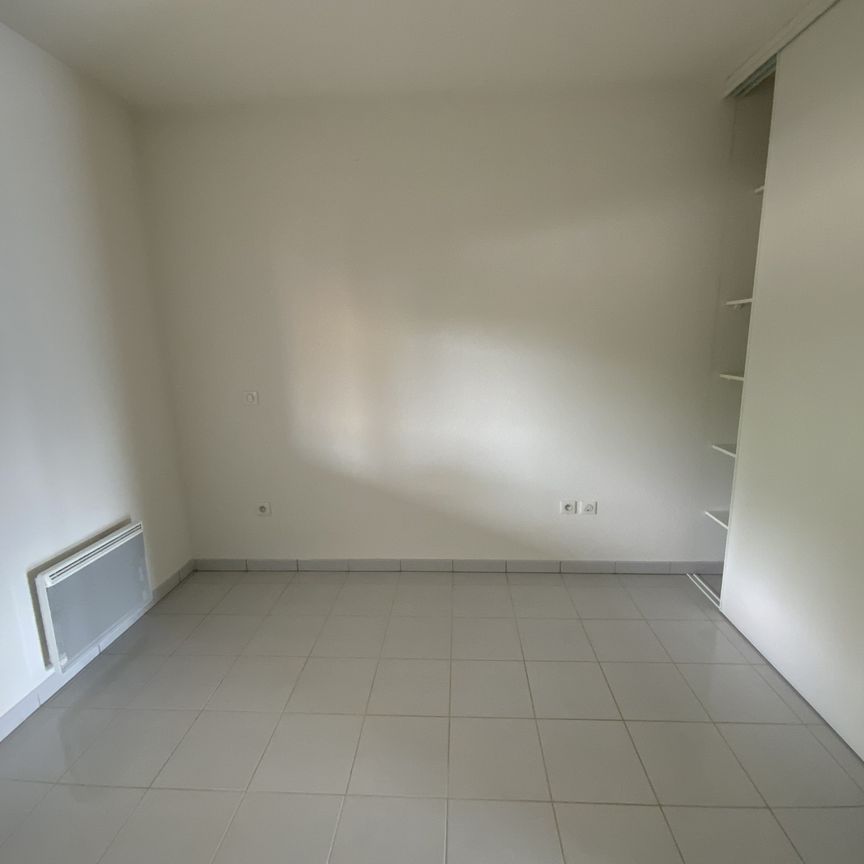 LUNEL - Appartement T4 de 79m² avec terrasse et parking - Photo 1