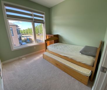 For Lease - 112 Old Oak Lane Unit# Coach, Markham, Ontario - Photo 4