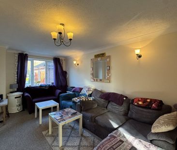 Matthews Drive, Maidenbower, CRAWLEY - Photo 1