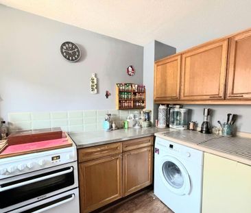 2 bedroom terraced house to rent - Photo 4