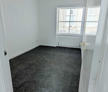 1 Bed Flat, Imperial Chambers, L2 - Photo 3