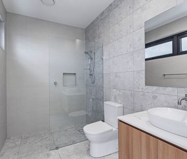 Modern Luxury and Lifestyle at Its Best - Photo 2