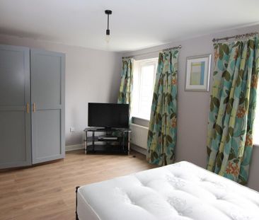 1 bedroom in a house share to rent - Photo 3