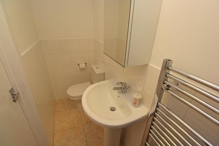 Studio to rent - Photo 2