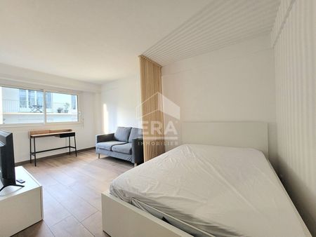 LOCATION PAU - T1 BIS meublé de 28 m² rénové et moderne - Photo 3