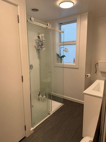 Renovated in Brooklyn, 2 bedrooms with views! - Photo 5