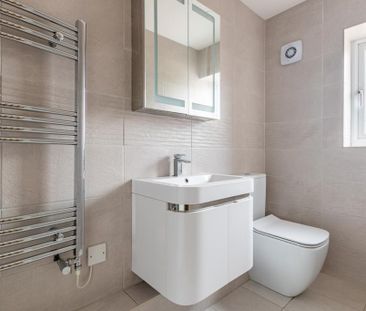 2 bedroom end of terrace house to rent - Photo 6