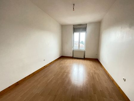 Location Appartement 3 pièces 75m² - Photo 3