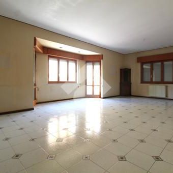 6 locali in affitto - Photo 3