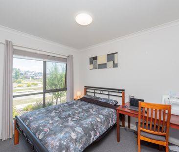 1 Heseltine Street, Denman Prospect ACT 2611 - House For Rent | Domain - Photo 4
