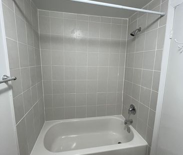 135 West Street, Orillia - Photo 5