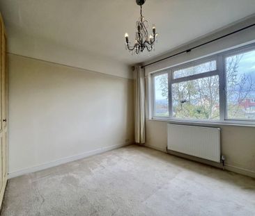 4 bedroom semi-detached house to rent - Photo 3