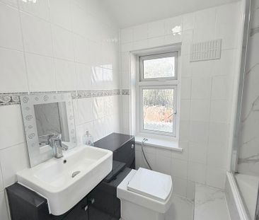 4 bedroom terraced house to rent - Photo 1
