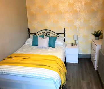 Romer Road, Liverpool. - Photo 4