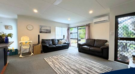 Private, Spacious Backyard - Photo 2