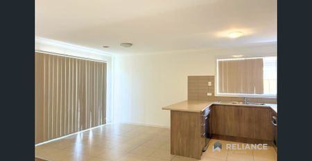 Renovated Modern Family Home!! - Photo 4