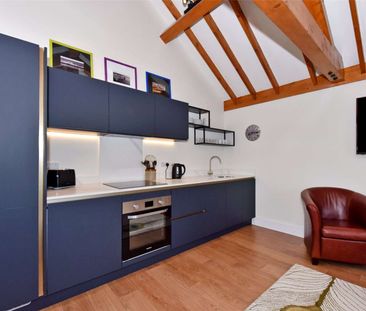 SHORT TERM - A beautifully finished first floor apartment, offered ... - Photo 1