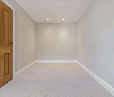 Eriswell Road, Worthing, BN11 - Photo 1