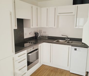 Room in a Shared Flat, Purley Way, CR0 - Photo 6