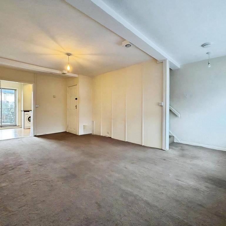 3 bedroom maisonette to rent - Photo 1