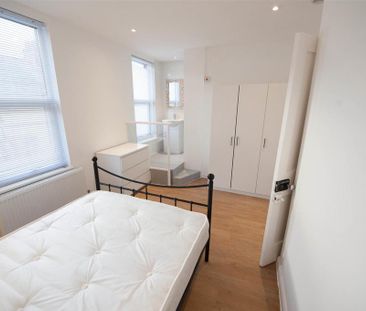 4 bedroom terraced house to rent - Photo 6