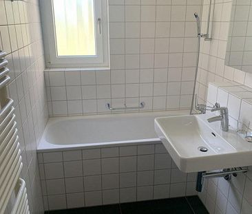 Sonnenverwöhnte Wohnung mit Weitblick über Höngg - Foto 3
