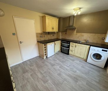 2 bedroom semi-detached house to rent - Photo 6