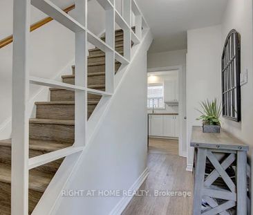 Detached Home For Lease | W9253113 - Photo 2