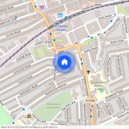 The Crescent, London, E17