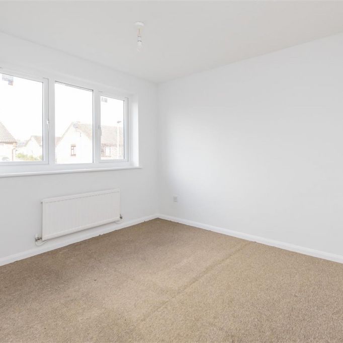 3 bed House - Semi-Detached To Let - Photo 1