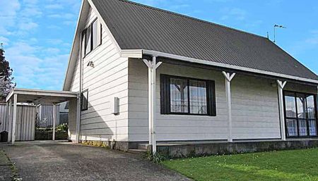 KELVIN GROVE - 3 BEDROOM - Photo 5