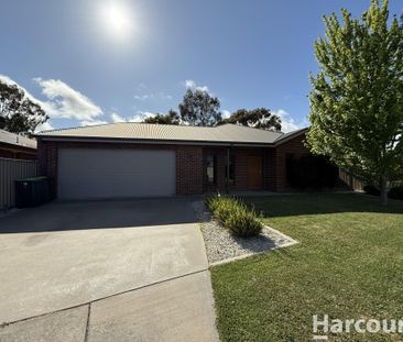 Stylish Family Home - Photo 5