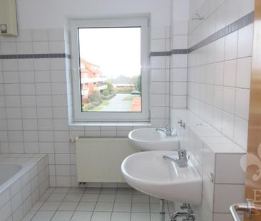 Großzügige 3 Raum Wohnung mit Balkon, Tageslichtbad und Keller im L... - Foto 1