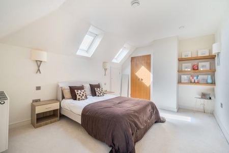 6 bedroom detached house to rent - Photo 5