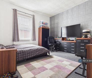 2 bedroom terraced house to rent - Photo 3