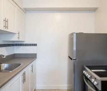 Chatsworth Apartments — 1 Bedroom available at 2928 Yonge Street, Toronto - Photo 4