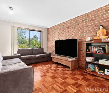 Spacious Unit in Prime Location - Photo 4