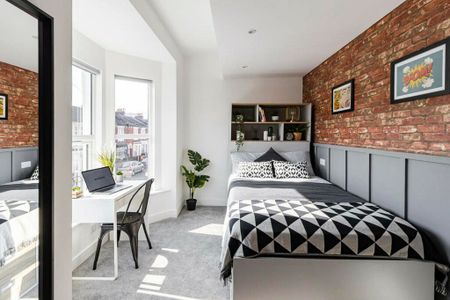 8 bedroom terraced house to rent - Photo 2