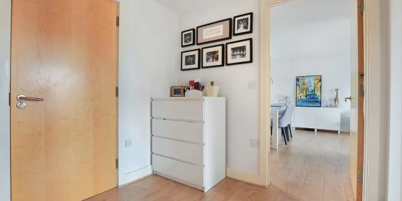 1 bedroom flat in Clapham - Photo 3