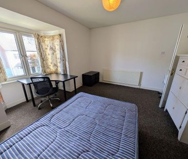 4 bedroom terraced house to rent - Photo 5