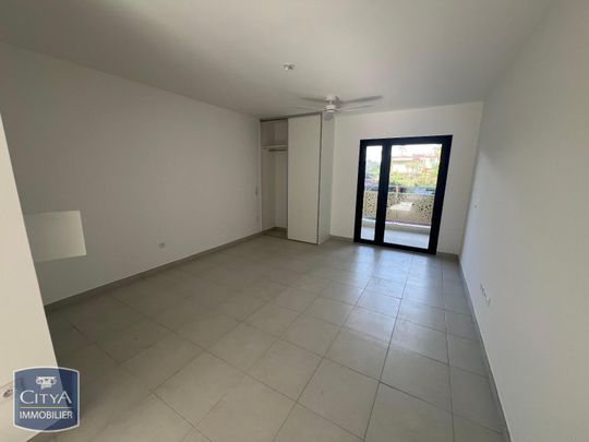 Location Appartement 1 pièce 30m² LE TAMPON 97430 - Photo 1
