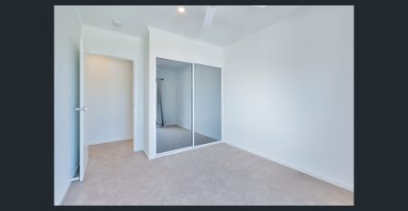 Premium 3-Bedroom Townhouse with High-End Finishes - Photo 5