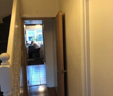 Room in a Shared House, Maryland Square, E15 - Photo 2