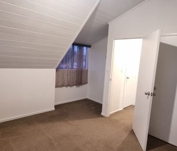 Family home in Beach Haven - Photo 4