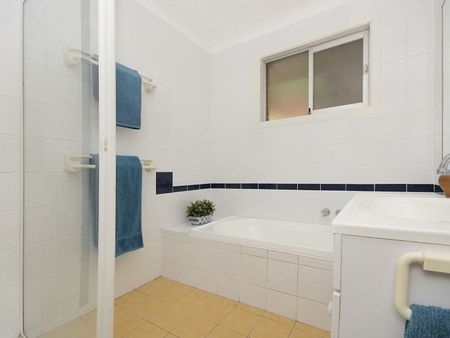 12 Pollard Place, East Lismore NSW 2480 - House For Rent | Domain - Photo 5