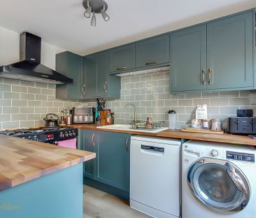 3 bed end of terrace house to rent in Linnet Close, Wick, BN17 - Photo 6