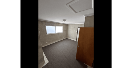 4 Bedroom Townhouse for rent - Photo 4