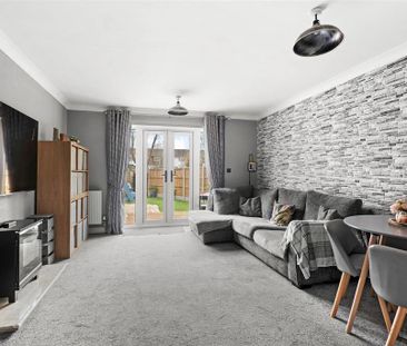 2 bedroom end of terrace house to rent - Photo 3